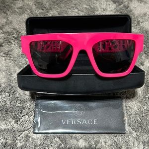Versace unisex sunglasses VE4430U 53mm in size Brand New Barbie PINK